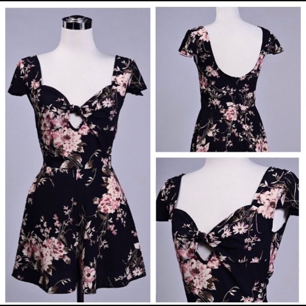 Floral romper 🌷